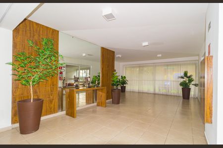 Apartamento à venda com 85m², 2 quartos e 2 vagasHall social