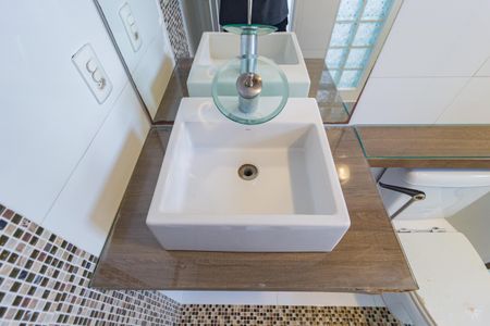 Apartamento à venda com 85m², 2 quartos e 2 vagasDetalhe Banheiro - Suíte