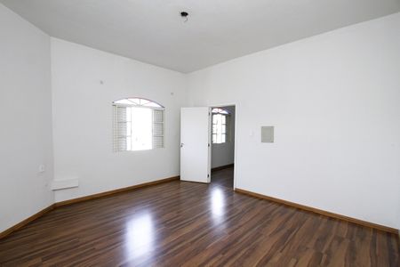 Casa para alugar com 214m², 3 quartos e 1 vagaQuarto 2