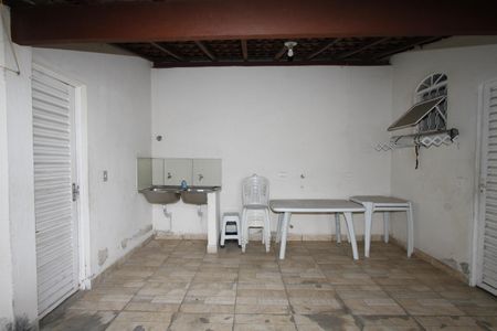 Casa para alugar com 214m², 3 quartos e 1 vagaÁrea de Serviço