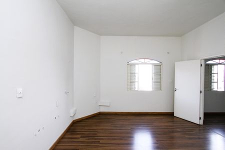 Casa para alugar com 214m², 3 quartos e 1 vagaQuarto 2