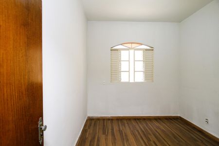 Casa para alugar com 214m², 3 quartos e 1 vagaQuarto 1