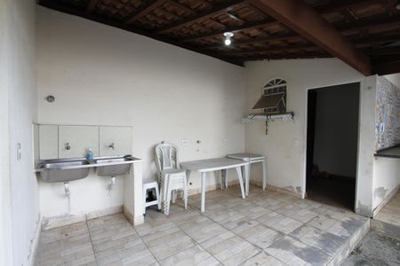 Casa para alugar com 214m², 3 quartos e 1 vagaÁrea de Serviço