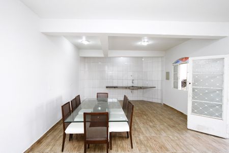 Casa para alugar com 214m², 3 quartos e 1 vagaCozinha