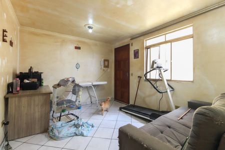 Sala de apartamento para alugar com 2 quartos, 45m² em Conjunto Habitacional Fazenda do Carmo, São Paulo