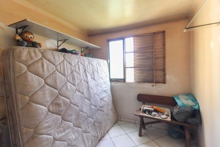 Quarto 1 de apartamento para alugar com 2 quartos, 45m² em Conjunto Habitacional Fazenda do Carmo, São Paulo