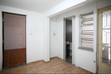 Casa para alugar com 1 quarto, 31m² em Vila Liviero, São Paulo