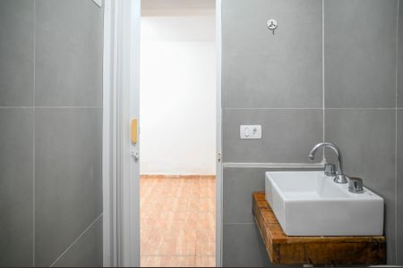 Casa para alugar com 1 quarto, 31m² em Vila Liviero, São Paulo