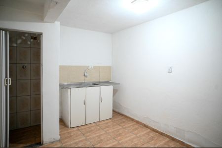 Casa para alugar com 1 quarto, 31m² em Vila Liviero, São Paulo