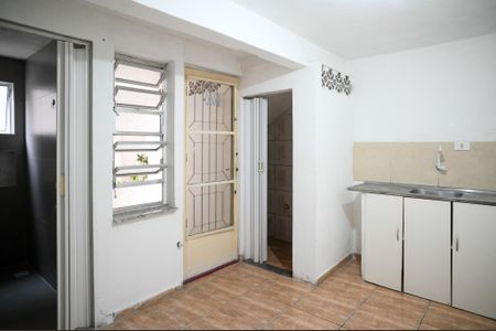 Casa para alugar com 1 quarto, 31m² em Vila Liviero, São Paulo