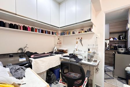 Apartamento à venda com 74m², 2 quartos e 1 vaga Apartamento à venda com 74m², 2 quartos e 1 vagaÁrea de Serviço