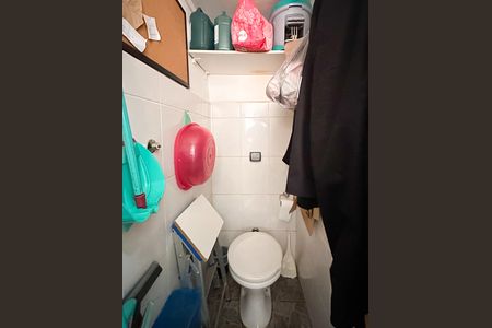 Apartamento à venda com 74m², 2 quartos e 1 vaga Apartamento à venda com 74m², 2 quartos e 1 vagaBanheiro de serviço