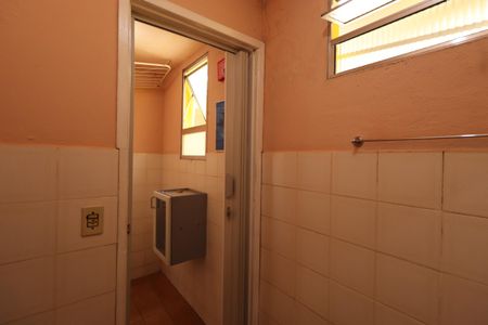 Casa para alugar com 45m², 2 quartos e sem vagaBanheiro