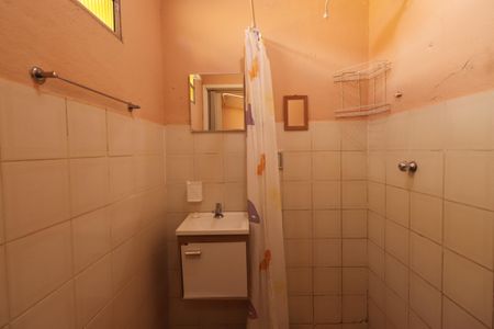 Casa para alugar com 45m², 2 quartos e sem vagaBanheiro