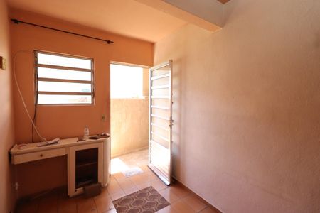 Sala de casa para alugar com 2 quartos, 45m² em Vila Santa Isabel, São Paulo