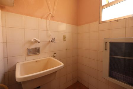 Casa para alugar com 45m², 2 quartos e sem vagaÁrea de Serviço