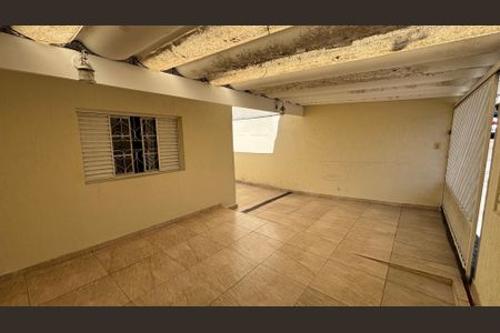Casa à venda com 195m², 2 quartos e 2 vagasGaragem