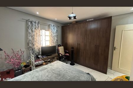 Casa à venda com 195m², 2 quartos e 2 vagasQuarto 2