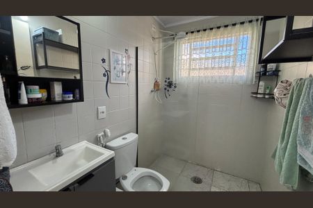 Casa à venda com 195m², 2 quartos e 2 vagasBanheiro