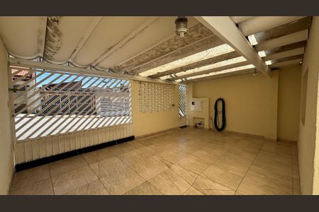 Casa à venda com 195m², 2 quartos e 2 vagasGaragem