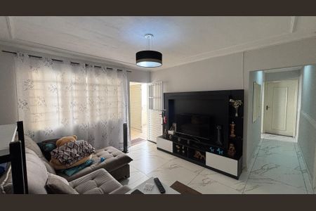 Casa à venda com 195m², 2 quartos e 2 vagasSala
