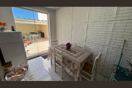 Casa à venda com 195m², 2 quartos e 2 vagasSala de Jantar 