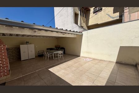 Casa à venda com 195m², 2 quartos e 2 vagasQuintal