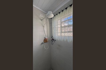Casa à venda com 195m², 2 quartos e 2 vagasBanheiro