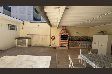 Casa à venda com 195m², 2 quartos e 2 vagasQuintal