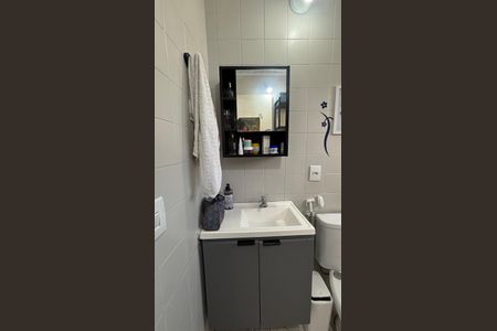 Casa à venda com 195m², 2 quartos e 2 vagasBanheiro