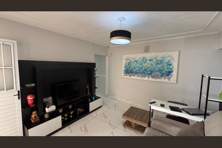 Casa à venda com 195m², 2 quartos e 2 vagasSala
