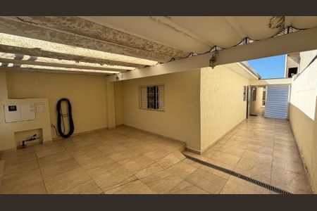 Casa à venda com 195m², 2 quartos e 2 vagasGaragem