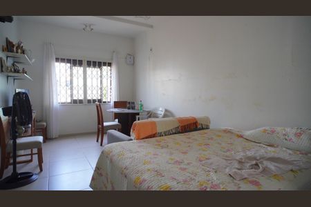 Casa à venda com 228m², 2 quartos e 2 vagas Casa à venda com 228m², 2 quartos e 2 vagasQuarto 2