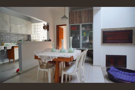 Sala jantar de casa à venda com 2 quartos, 228m² em Navegantes, Porto Alegre