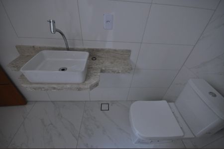 Casa à venda com 120m², 3 quartos e 2 vagasBanheiro da Suíte 2