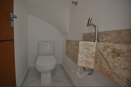 Casa à venda com 120m², 3 quartos e 2 vagasLavabo