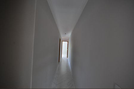 Casa à venda com 120m², 3 quartos e 2 vagasCorredor