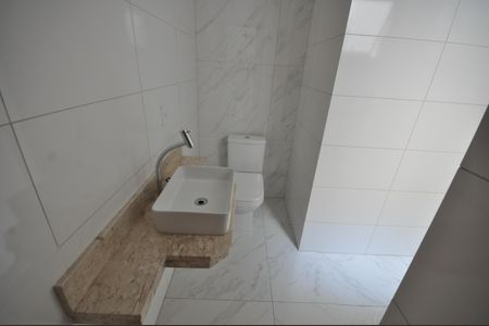 Casa à venda com 120m², 3 quartos e 2 vagasBanheiro da Suíte 2