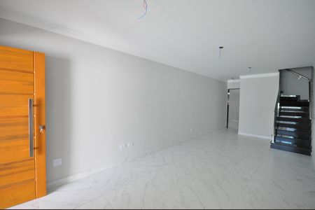 Casa à venda com 120m², 3 quartos e 2 vagasSala