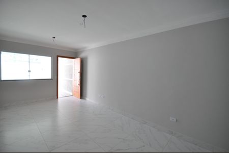 Casa à venda com 120m², 3 quartos e 2 vagasSala