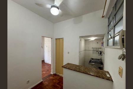 Sala de apartamento para alugar com 1 quarto, 30m² em Copacabana, Rio de Janeiro