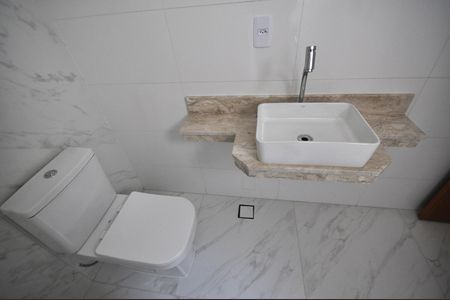 Casa à venda com 120m², 3 quartos e 2 vagasBanheiro da Suíte 2
