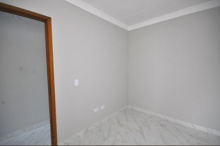 Casa à venda com 120m², 3 quartos e 2 vagasSuíte 2