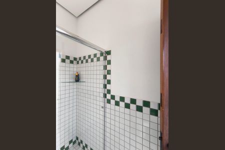 Casa de condomínio à venda com 510m², 4 quartos e 6 vagasBanheiro da Piscina