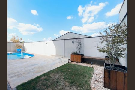 Casa de condomínio à venda com 510m², 4 quartos e 6 vagasQuintal