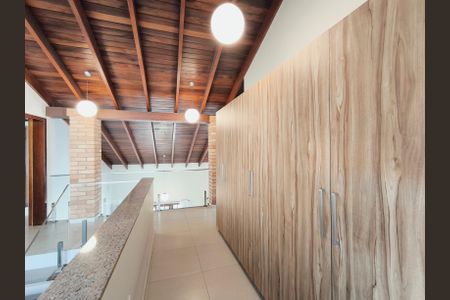 Casa de condomínio à venda com 510m², 4 quartos e 6 vagasEscritório 2