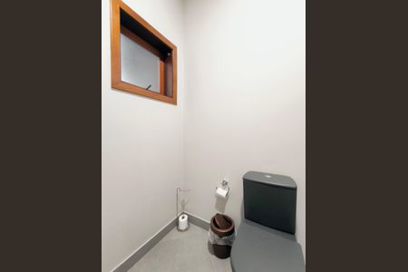 Casa de condomínio à venda com 510m², 4 quartos e 6 vagasLavabo