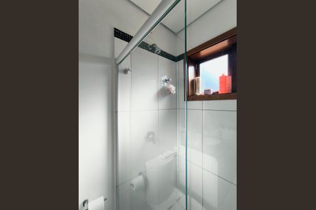 Casa de condomínio à venda com 510m², 4 quartos e 6 vagasBanheiro da Suíte 2