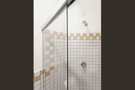 Casa de condomínio à venda com 510m², 4 quartos e 6 vagasBanheiro da Suíte 4