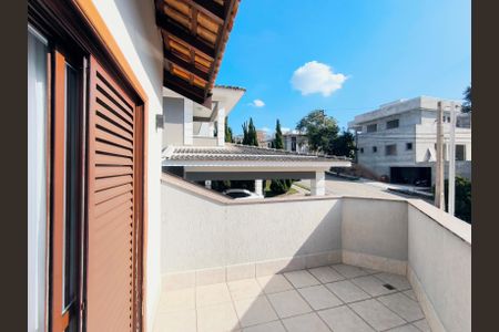 Casa de condomínio à venda com 510m², 4 quartos e 6 vagasSuíte 3